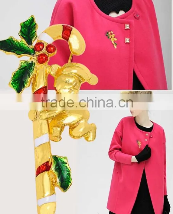 Gold Plated X'mas Little Boy Hugging Candy Cane Brooch