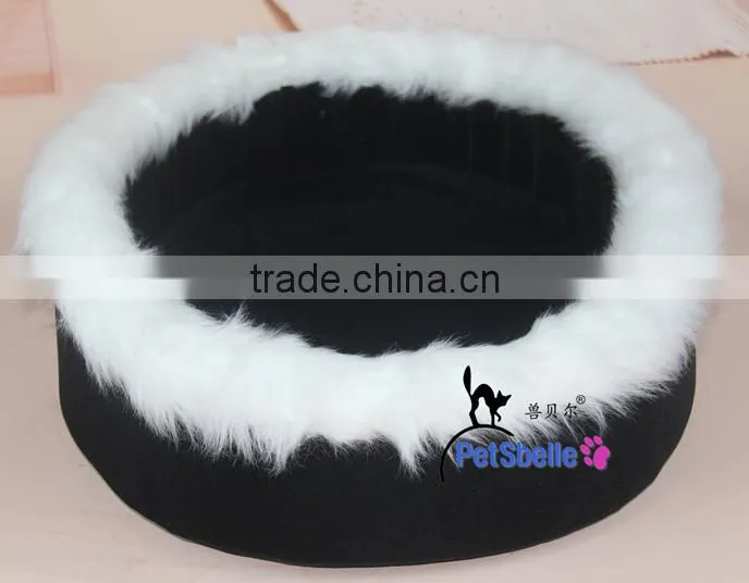 Round pet bed for dog