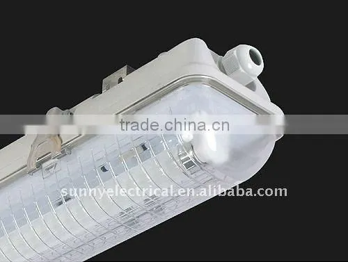 waterproof lighting fixture