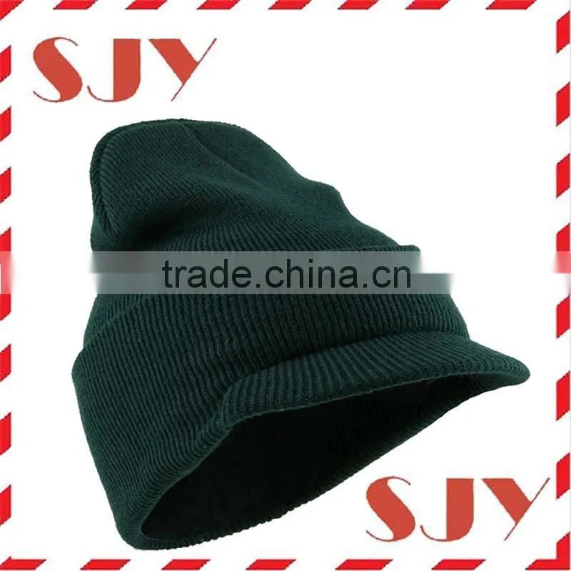 Fashion knitted cotton beret with visor
