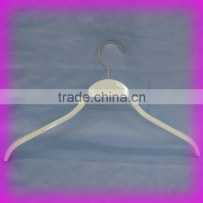 DA44 contoured natural laminated garment hanger for clothes braces skirt hanger