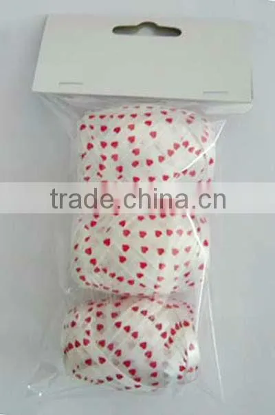 Curly Ribbon Egg for Gift Wrapping, Christmas Decorative Ribbon, Print with Hearts Ribbon Roll for Valentine's day.