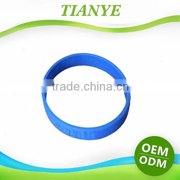 Customized cheap pretty design wristband silicon bracelet