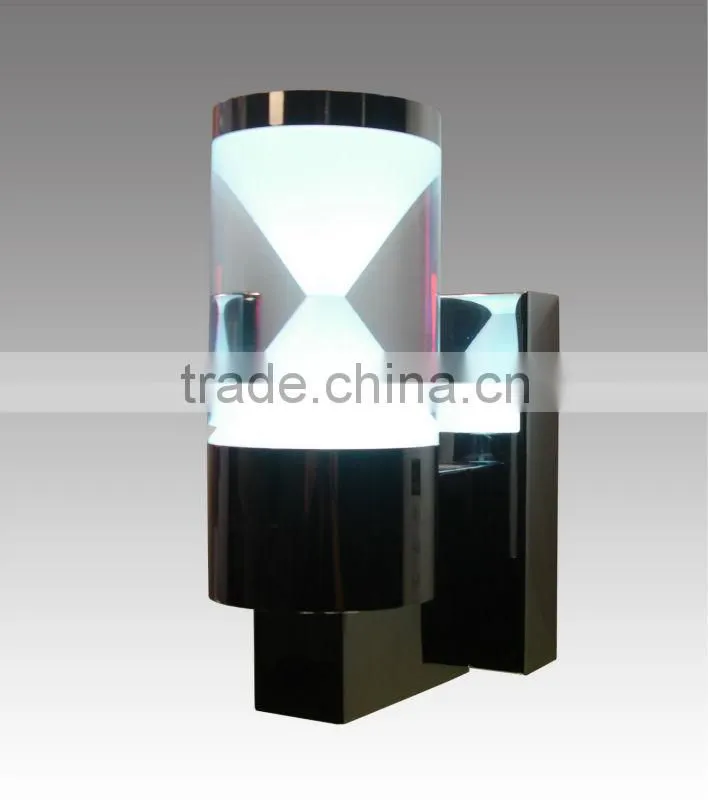 Popular Acrylic Pure White LED Wall Light in High Quality MB3298-1