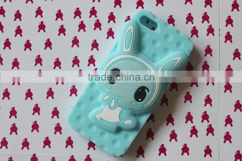 The high quality Dongguan factory manufacture silicone mobile phone cover for Shy Rabbit