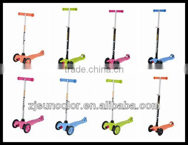 maxi scooters with four wheels