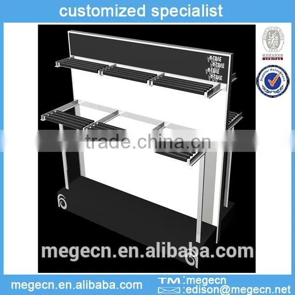 showroom clothes display rack