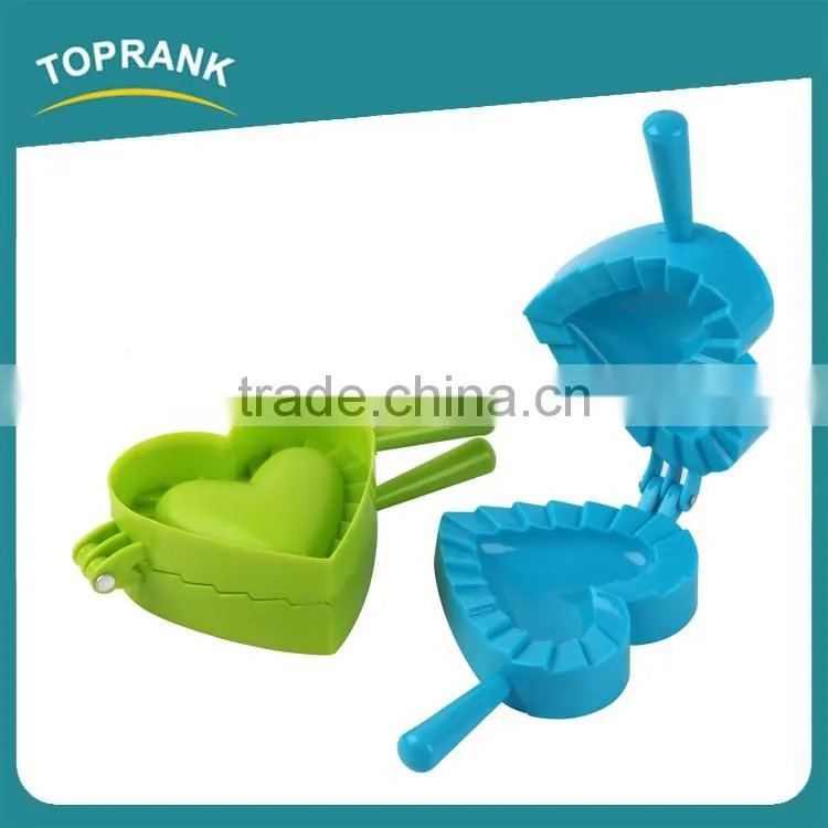 Toprank Kitchen Supplies Food Grade Heart Shaped Plastic Bread Mold Bread Cutter DIY Press Sandwich Cutter For Many Shape