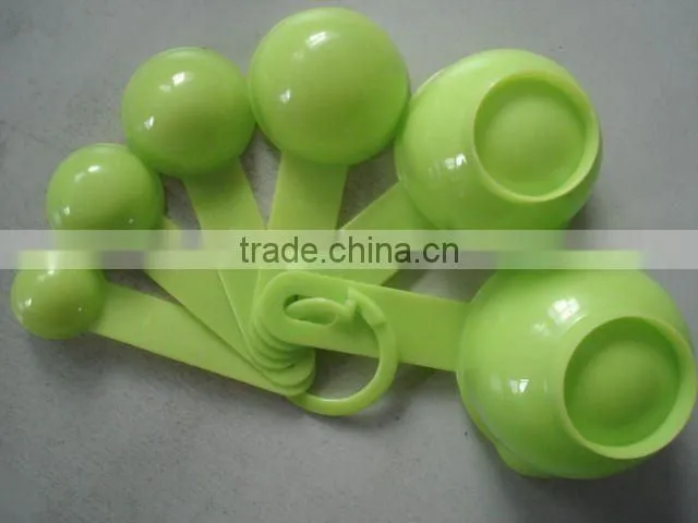 plastic measuring spoon