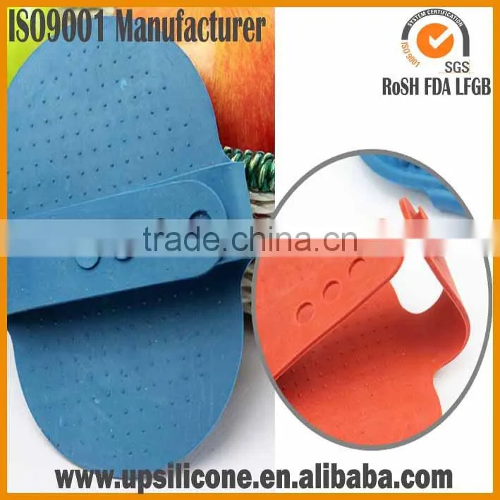free sample smart flexible silicone pet dog brush