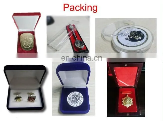 Popular School Souvenir with Epoxy metal keychains as gift bulks sale