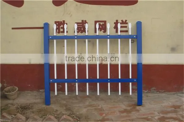 Powder coated metal fencing panles