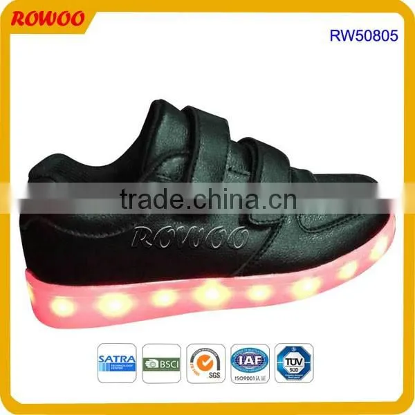 2016 new fashion shoes with lights Kids Sneakers Led Light up Kids Shoes