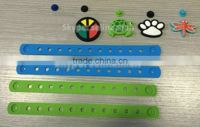 Personalized Cheap Charm Silicone rubber Bracelets with PVC Charms
