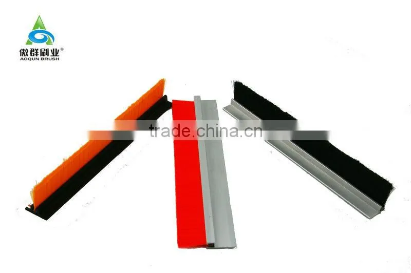 dust proof brush seal for door