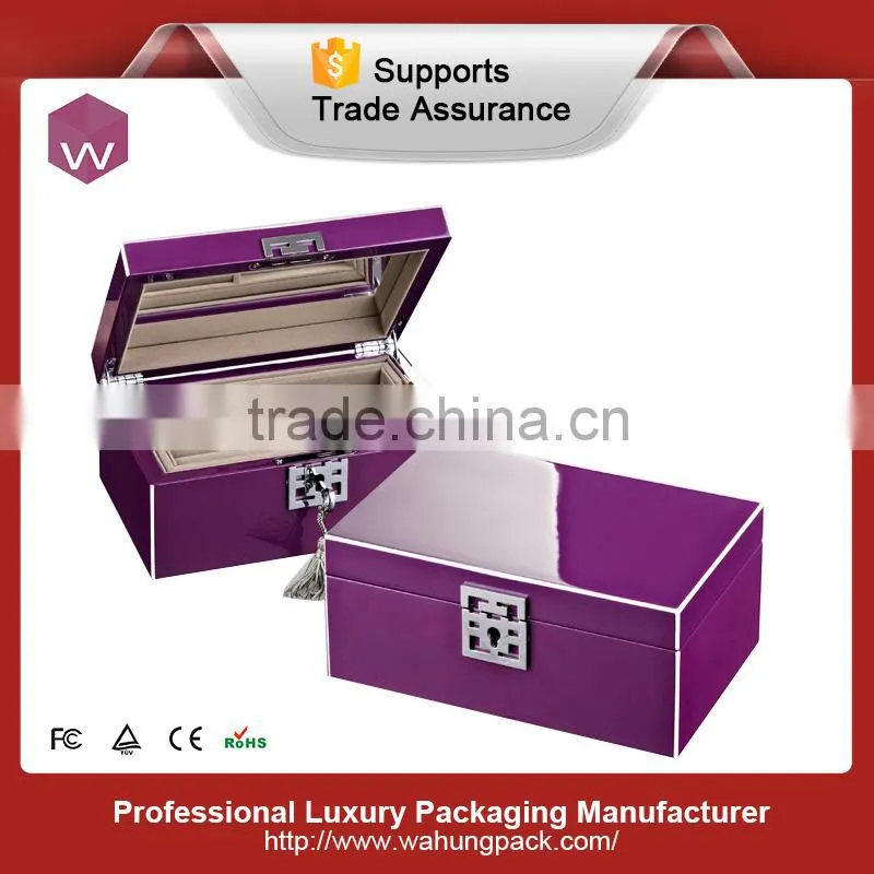 Square White Glossy Finishing Wooden KeyLock Gift Box For Jewellery