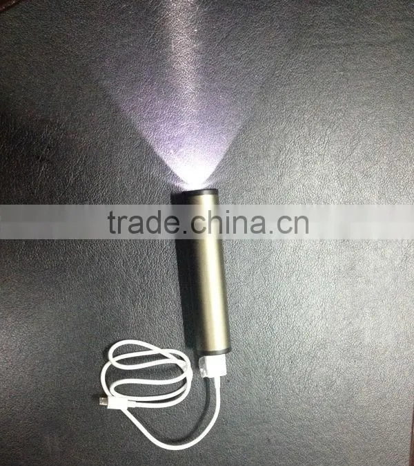 Handy LED flashlight 2200 powerbank for emergency use
