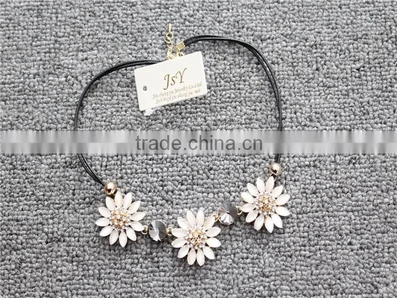 High quality flowers pendant necklace, crystal gem necklace