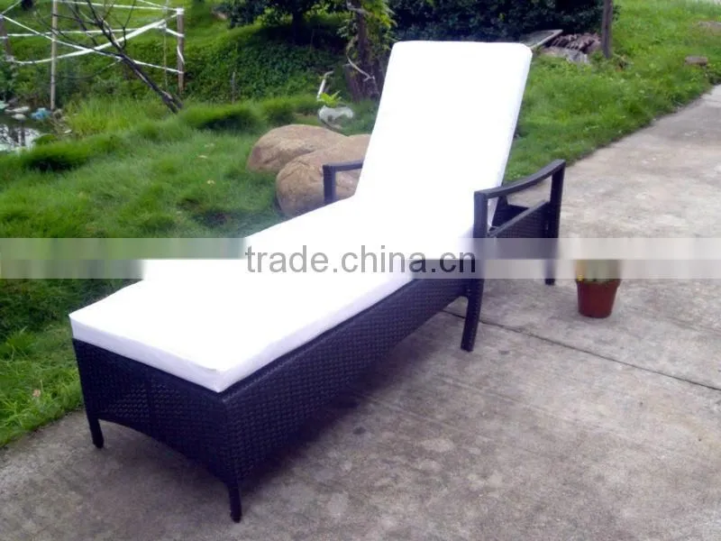 rattan sun lounger