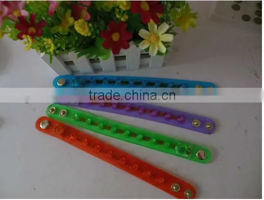 party goft glow in the dark silicone bracelet