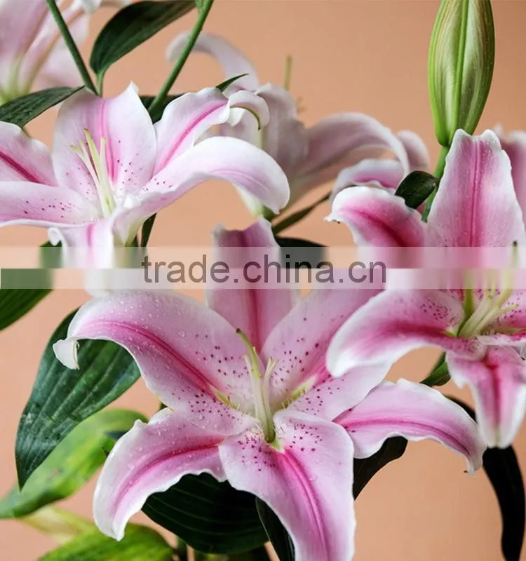Fresh sorbonne wedding decoration lily flower bouquet