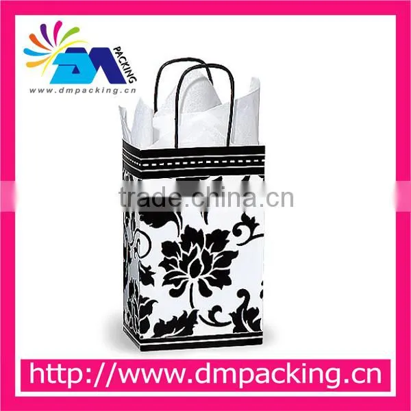 elegant pink clothing paper bag with handle for clothing shop