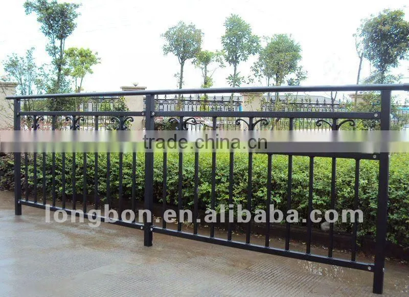 2015 galvanized hand forged iron fence design