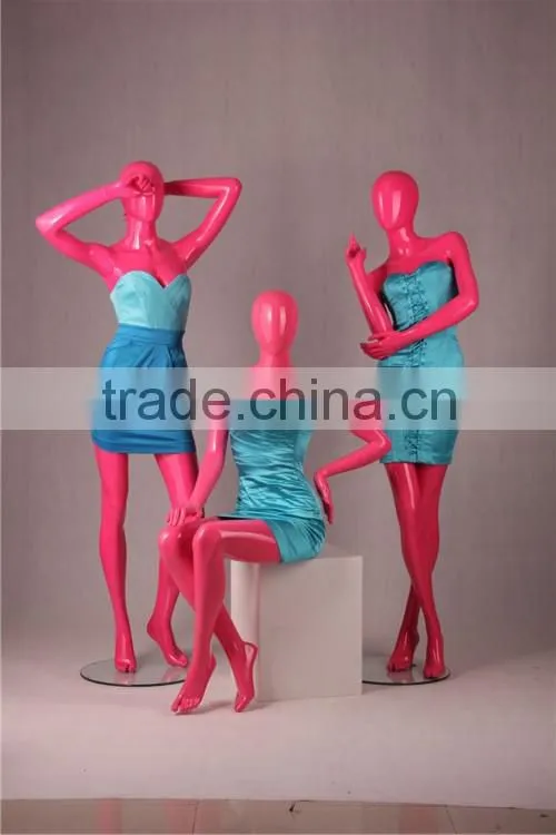Christmas window display women mannequins with abstract face