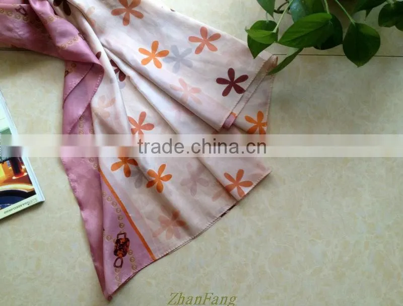 2015 New Design Latest Fashion OEM Custom High Quality Women Flower Printing Scarf