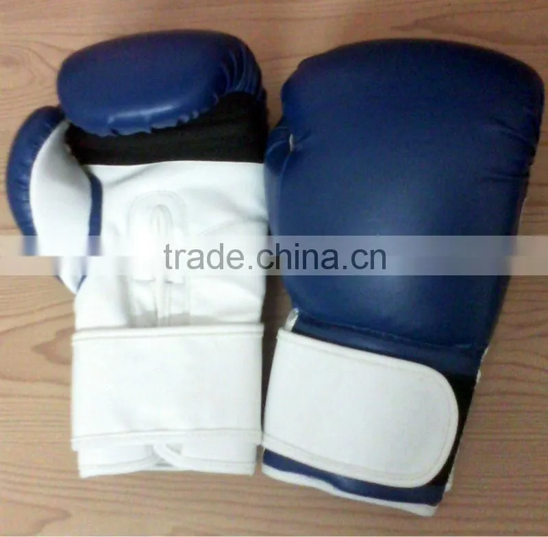 Boxing Gloves / Sports Gloves