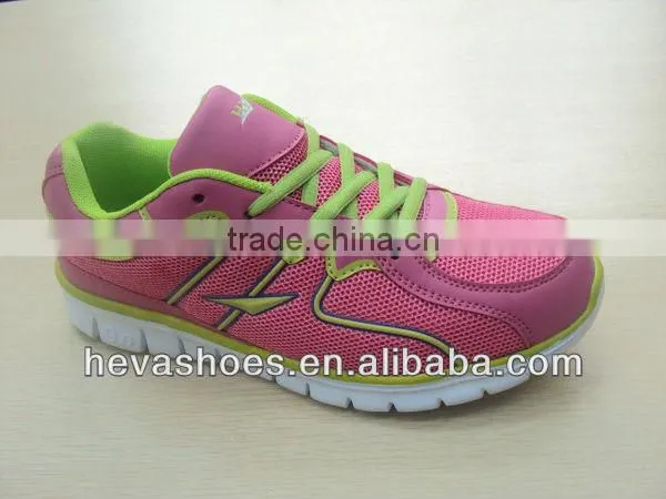 Hot selling and new design women breathable sports shoes