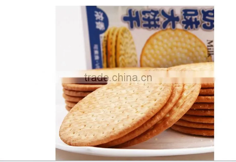 Super Big Biscuit Cracker With Fresh Sping Onion