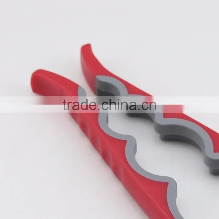 Mluti Functions Kitchen Plastic Wine Opener with Different Size