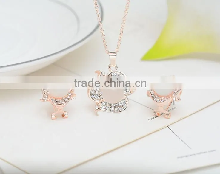 Rose form the European and American necklaces earrings bridal wedding banquet set wedding dress accessories