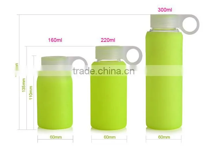 colorful high borosilicate glass water bottle with silicone sleeve and handle