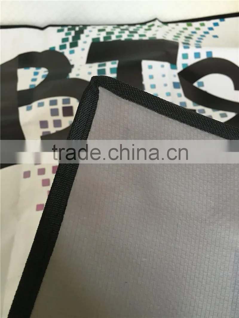 portable outdoor picnic mat beach mat family camping mat OEM waterproof matt laminated PP woven with non woven bag
