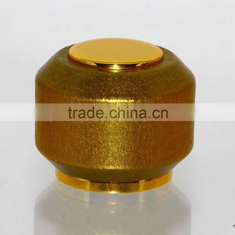 Wooden perfume cap with aluminum