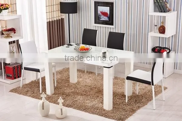 body of the piano simple dining tabel and chair