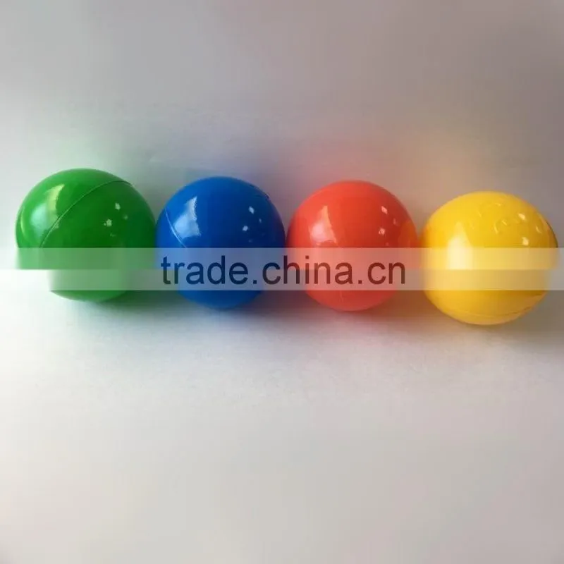 Bright colored plastic play balls, small plastic color balls