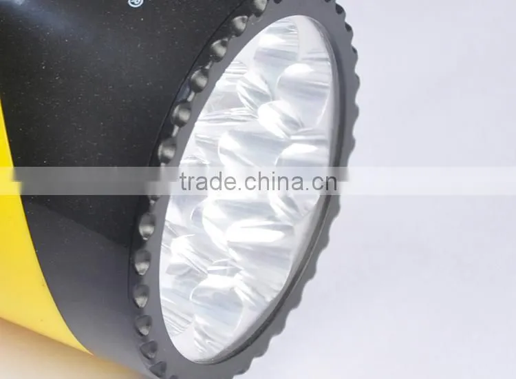 Wholesale Durable Rechargeable Multifunctional 2012 super bright light torch