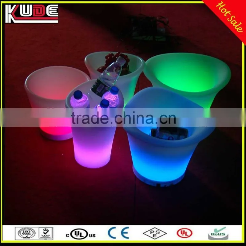 Waterproof illuminated Plastic LED Ice Bucket With Remote Control and Rechargeable Battery
