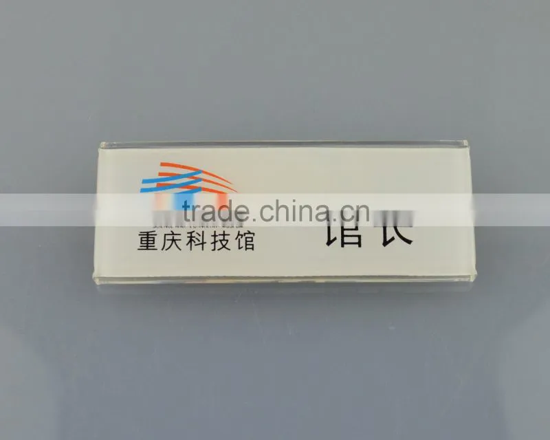 Fashionable white custom acrylic simple name tag holder with a pin wholesale