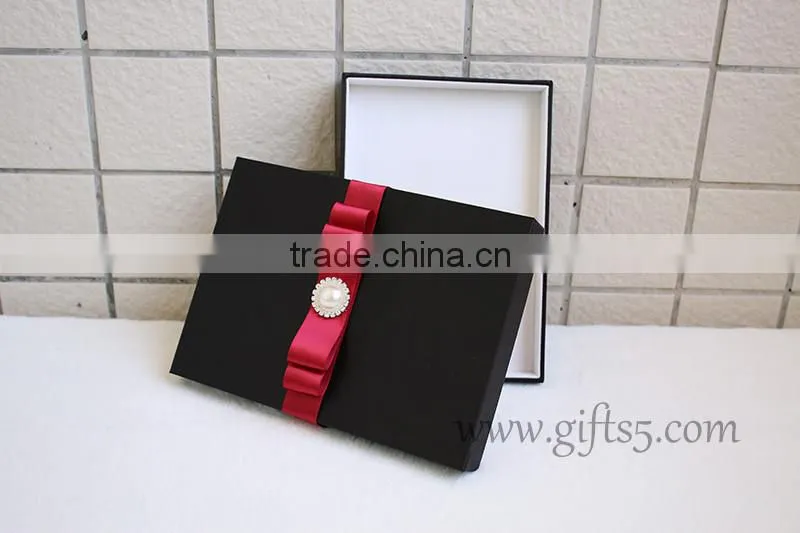 Customized paper wedding invitation box for packing