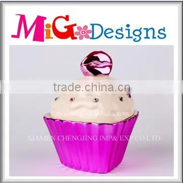 New Arrival Ceramic Cupcake Heart On The Cover Novelty Cookie Jar