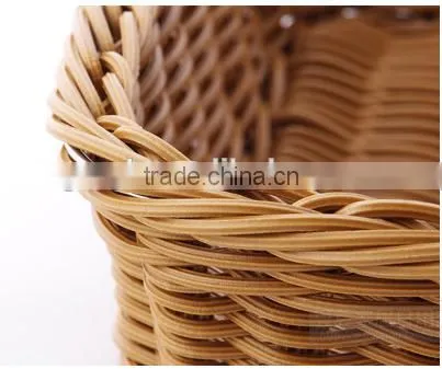 Woven bread basket / Plastic food basket