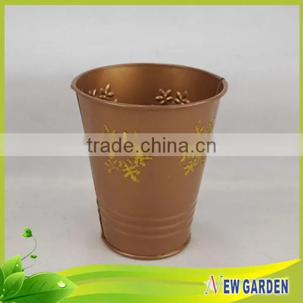 Wholesale large chinease beautiful pot in iron from balcony