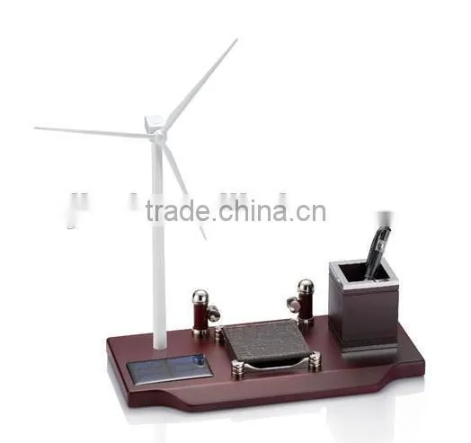 The windmill model penholder