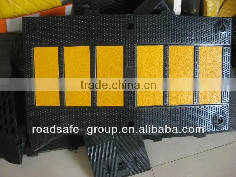 China Road Safety Manufacturer High Standard Rubber Speed Bump