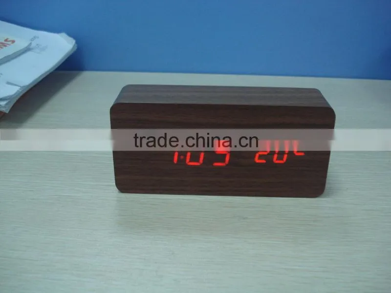 2015 new Hot selling digital LED wooden clock S712 meet CE and Rohs best for gift