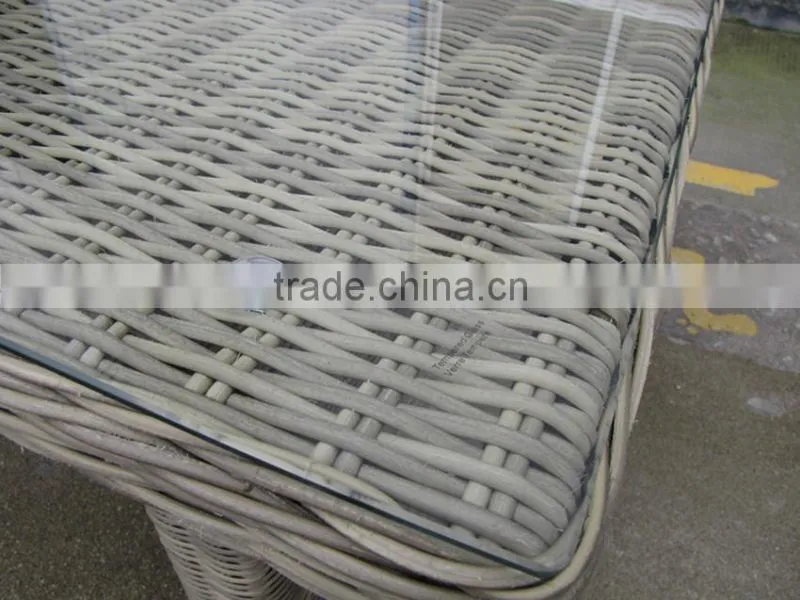 HIGH QUALITY CLASSIC RATTAN OUTDOOR FOLDING TABLE